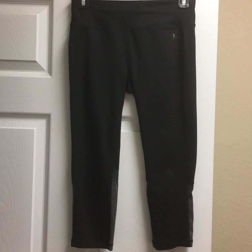Athletic leggings